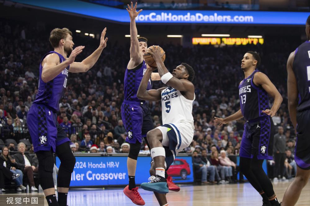 激烈的足球 激烈的足球